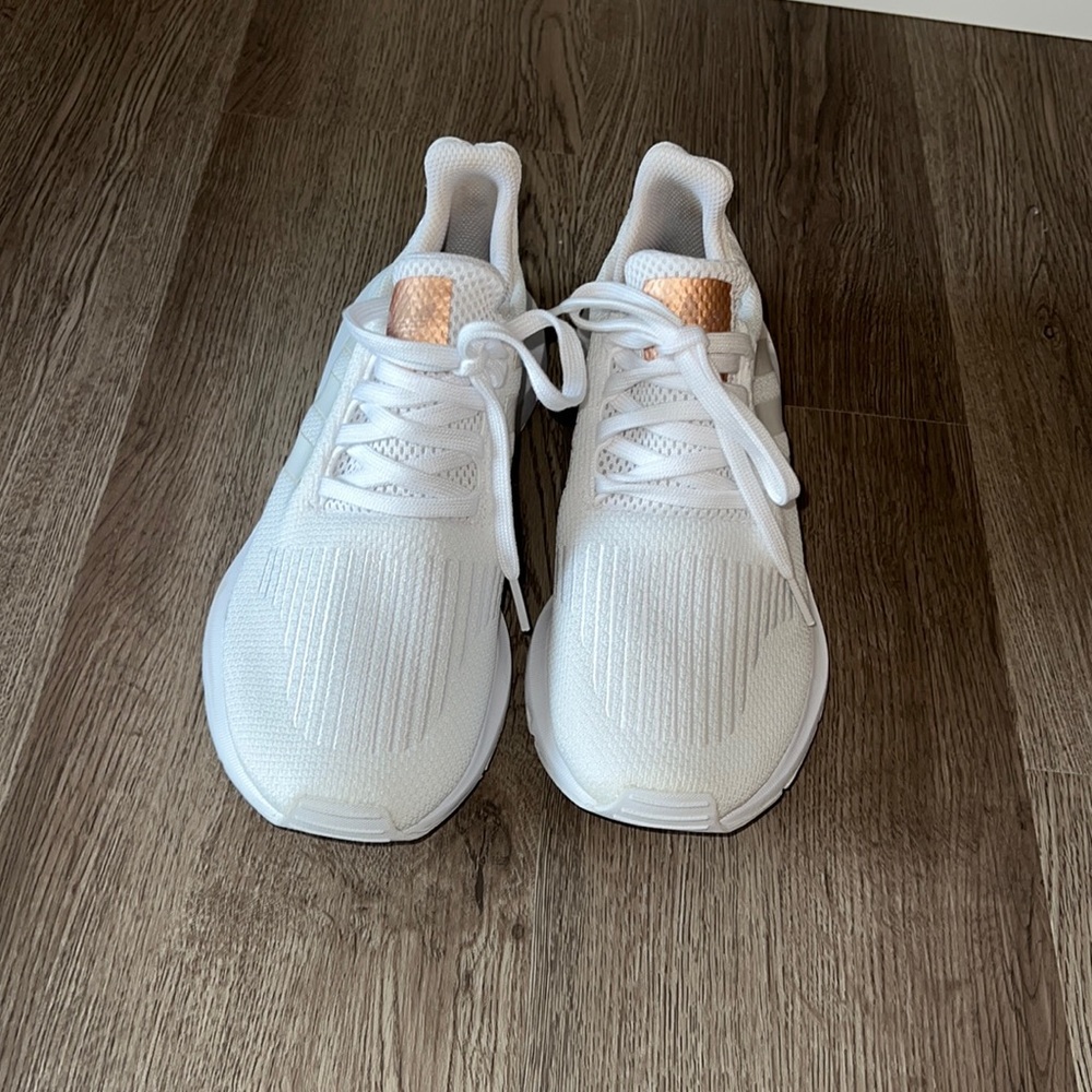 Adidas swift run